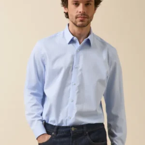 Einfarbiges Herrenhemd aus Twill in klassischer Passform