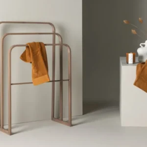 Garderobe Malven – Dreistufiges Design im Mocca-Holzlook