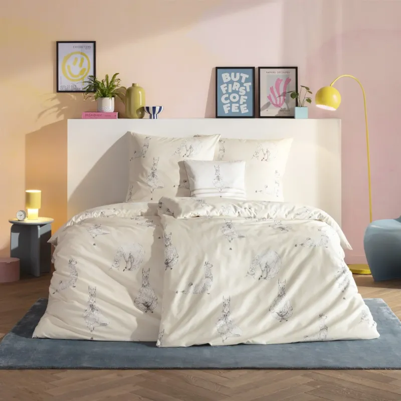 Bettwäsche Mako Satin Yoga Lamas Natur mit Tiermotiven 135 x 200 cm