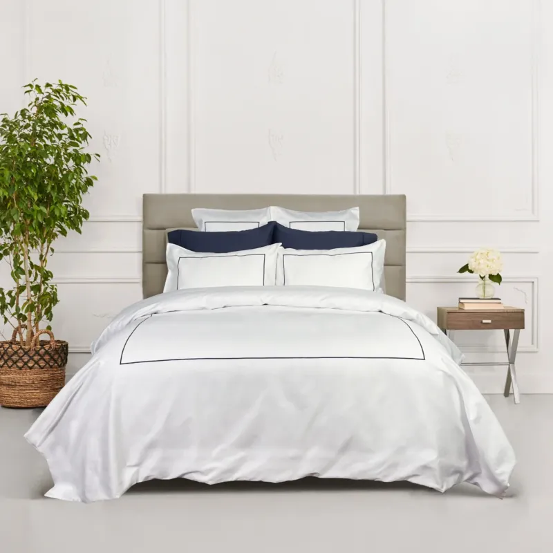 Renaissance Collection: Hotel White