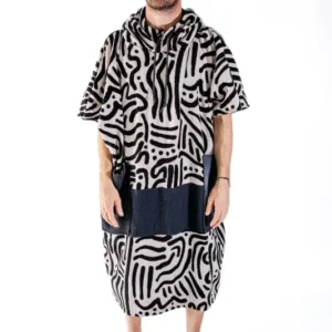 Poncho de surf ALL-IN Matis White, vue de face, print graphique abstrait écru et noir, SS26